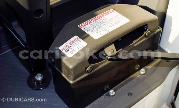 Acheter Import Voiture Toyota Coaster Blanc à Import - Dubai, Rwanda Acheter Import Voiture Toyota Coaster Blanc à Import - Dubai, Rwanda