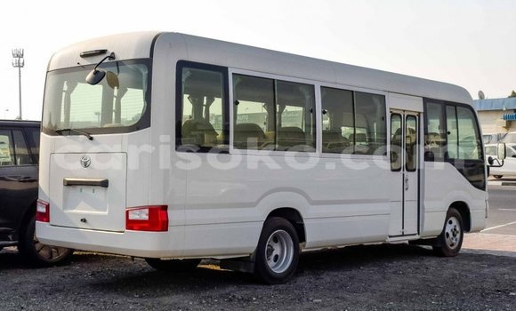 Acheter Import Voiture Toyota Coaster Blanc à Import - Dubai, Rwanda Acheter Import Voiture Toyota Coaster Blanc à Import - Dubai, Rwanda