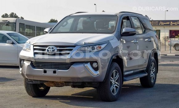 Acheter Import Voiture Toyota Fortuner Autre à Import - Dubai, Rwanda Acheter Import Voiture Toyota Fortuner Autre à Import - Dubai, Rwanda