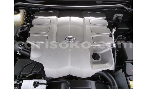 Acheter Import Voiture Toyota Land Cruiser Noir à Import - Dubai, Rwanda Acheter Import Voiture Toyota Land Cruiser Noir à Import - Dubai, Rwanda