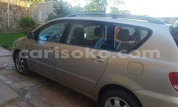 Sayi Na hannu Toyota Avensis Autre Mota in Gicumbi a Rwanda Sayi Na hannu Toyota Avensis Autre Mota in Gicumbi a Rwanda