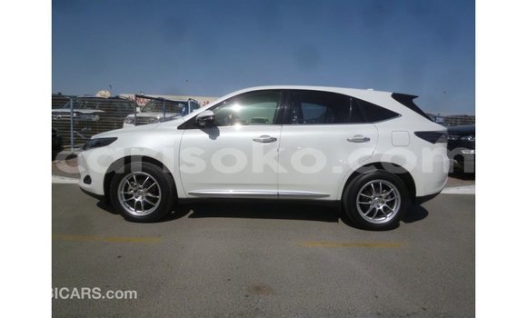 Acheter Import Voiture Toyota Harrier Blanc à Import - Dubai, Rwanda Acheter Import Voiture Toyota Harrier Blanc à Import - Dubai, Rwanda