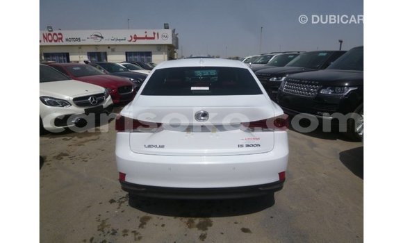 Acheter Import Voiture Lexus IS Blanc à Import - Dubai, Rwanda Acheter Import Voiture Lexus IS Blanc à Import - Dubai, Rwanda