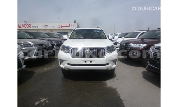Acheter Import Voiture Toyota Prado Blanc à Import - Dubai, Rwanda Acheter Import Voiture Toyota Prado Blanc à Import - Dubai, Rwanda