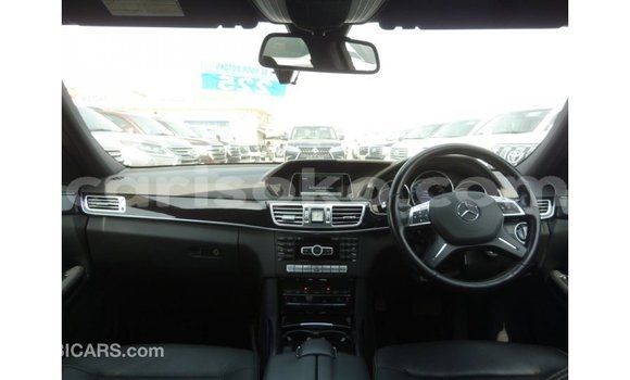 Acheter Import Voiture Mercedes-Benz 200 Bleu à Import - Dubai, Rwanda Acheter Import Voiture Mercedes-Benz 200 Bleu à Import - Dubai, Rwanda