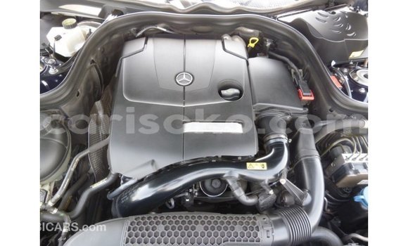 Acheter Import Voiture Mercedes-Benz 200 Bleu à Import - Dubai, Rwanda Acheter Import Voiture Mercedes-Benz 200 Bleu à Import - Dubai, Rwanda