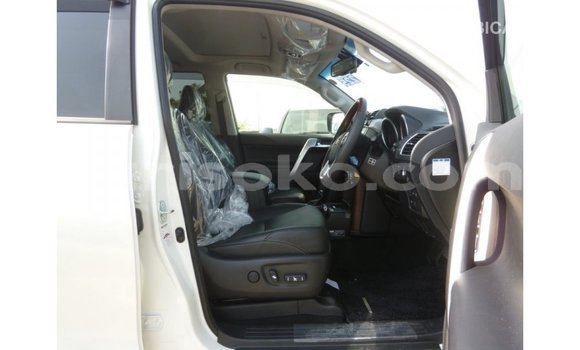 اشتري Imported Toyota Prado Blanc سيارة في Import - Dubai في Rwanda اشتري Imported Toyota Prado Blanc سيارة في Import - Dubai في Rwanda