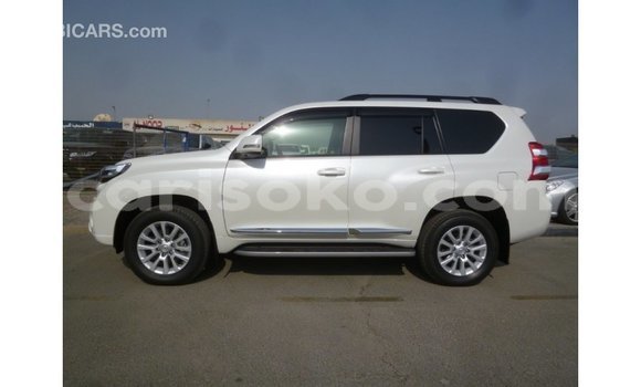 اشتري Imported Toyota Prado Blanc سيارة في Import - Dubai في Rwanda اشتري Imported Toyota Prado Blanc سيارة في Import - Dubai في Rwanda
