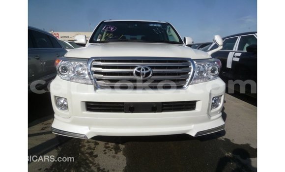 اشتري Imported Toyota Land Cruiser Blanc سيارة في Import - Dubai في Rwanda اشتري Imported Toyota Land Cruiser Blanc سيارة في Import - Dubai في Rwanda