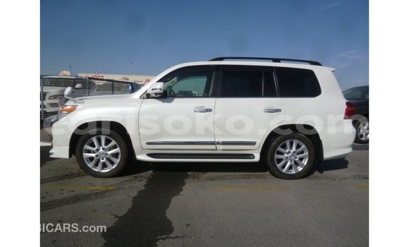 اشتري Imported Toyota Land Cruiser Blanc سيارة في Import - Dubai في Rwanda اشتري Imported Toyota Land Cruiser Blanc سيارة في Import - Dubai في Rwanda