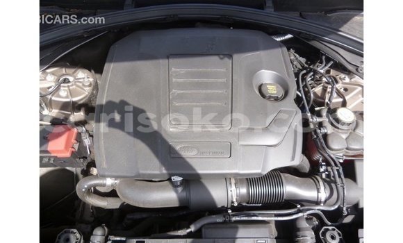 اشتري Imported Land Rover Range Rover Marron سيارة في Import - Dubai في Rwanda اشتري Imported Land Rover Range Rover Marron سيارة في Import - Dubai في Rwanda