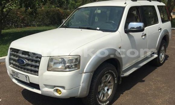 Sayi Na hannu Ford Club Wagon Noir Mota in Kigali a Rwanda Sayi Na hannu Ford Club Wagon Noir Mota in Kigali a Rwanda