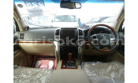 اشتري Imported Toyota Land Cruiser Blanc سيارة في Import - Dubai في Rwanda اشتري Imported Toyota Land Cruiser Blanc سيارة في Import - Dubai في Rwanda