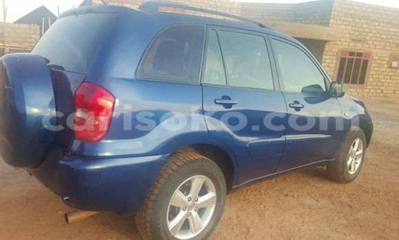 Sayi Na hannu Toyota RAV4 Bleu Mota in Gicumbi a Rwanda Sayi Na hannu Toyota RAV4 Bleu Mota in Gicumbi a Rwanda