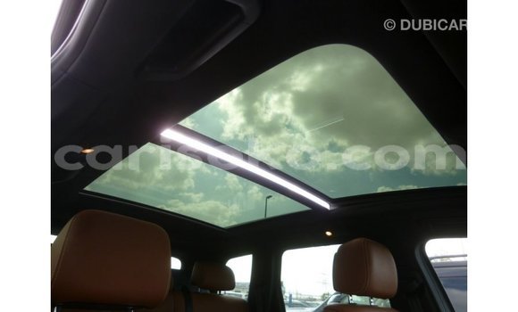 Acheter Import Voiture Volkswagen Touareg Marron à Import - Dubai, Rwanda Acheter Import Voiture Volkswagen Touareg Marron à Import - Dubai, Rwanda