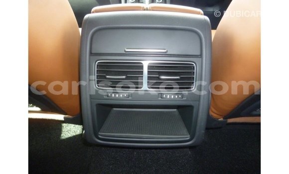 Acheter Import Voiture Volkswagen Touareg Marron à Import - Dubai, Rwanda Acheter Import Voiture Volkswagen Touareg Marron à Import - Dubai, Rwanda