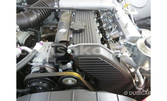 Acheter Import Voiture Toyota Land Cruiser Blanc à Import - Dubai, Rwanda Acheter Import Voiture Toyota Land Cruiser Blanc à Import - Dubai, Rwanda