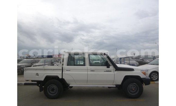 Buy Import Toyota Land Cruiser White Car in Import - Dubai in Rwanda Buy Import Toyota Land Cruiser White Car in Import - Dubai in Rwanda
