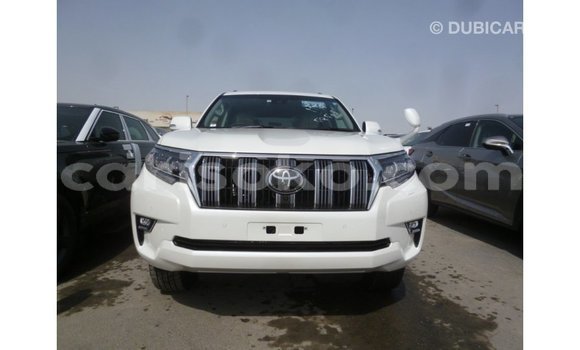 Acheter Import Voiture Toyota Prado Blanc à Import - Dubai, Rwanda Acheter Import Voiture Toyota Prado Blanc à Import - Dubai, Rwanda