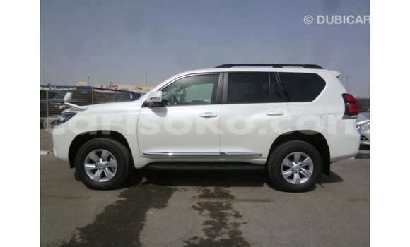 Acheter Import Voiture Toyota Prado Blanc à Import - Dubai, Rwanda Acheter Import Voiture Toyota Prado Blanc à Import - Dubai, Rwanda