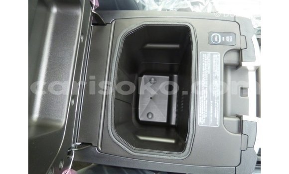 Acheter Import Voiture Toyota Land Cruiser Noir à Import - Dubai, Rwanda Acheter Import Voiture Toyota Land Cruiser Noir à Import - Dubai, Rwanda