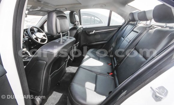 اشتري Imported Mercedes-Benz 200 Blanc سيارة في Import - Dubai في Rwanda اشتري Imported Mercedes-Benz 200 Blanc سيارة في Import - Dubai في Rwanda