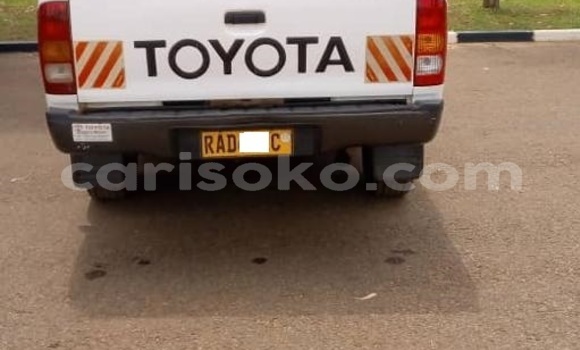 اشتري مستعمل Toyota Hilux Blanc سيارة في Kigali في Rwanda اشتري مستعمل Toyota Hilux Blanc سيارة في Kigali في Rwanda