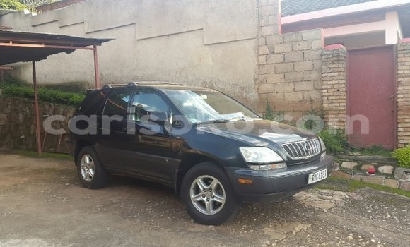 Acheter Occasion Voiture Lexus RX 300 Noir à Kigali au Rwanda Acheter Occasion Voiture Lexus RX 300 Noir à Kigali au Rwanda