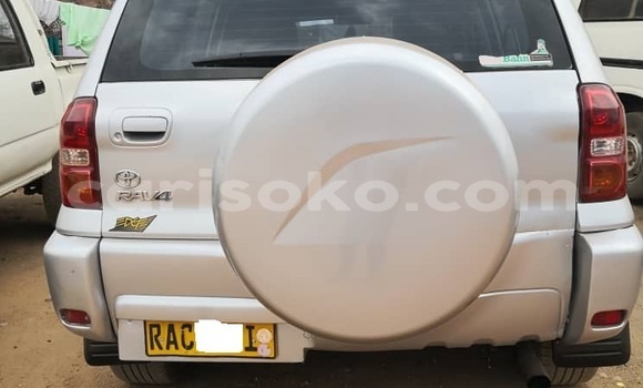Sayi Na hannu Toyota RAV4 Gris Mota in Kigali a Rwanda Sayi Na hannu Toyota RAV4 Gris Mota in Kigali a Rwanda