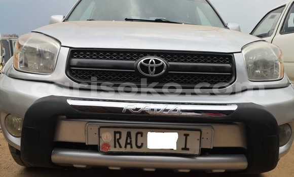 Sayi Na hannu Toyota RAV4 Gris Mota in Kigali a Rwanda Sayi Na hannu Toyota RAV4 Gris Mota in Kigali a Rwanda
