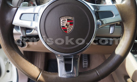 Acheter Occasion Voiture Porsche Cayenne Blanc à Kigali, Rwanda Acheter Occasion Voiture Porsche Cayenne Blanc à Kigali, Rwanda