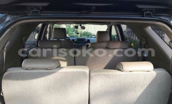 Sayi Na hannu Toyota Fortuner Noir Mota in Gicumbi a Rwanda Sayi Na hannu Toyota Fortuner Noir Mota in Gicumbi a Rwanda