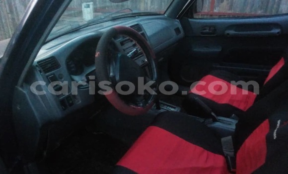 Sayi Na hannu Toyota RAV4 Bleu Mota in Kigali a Rwanda Sayi Na hannu Toyota RAV4 Bleu Mota in Kigali a Rwanda