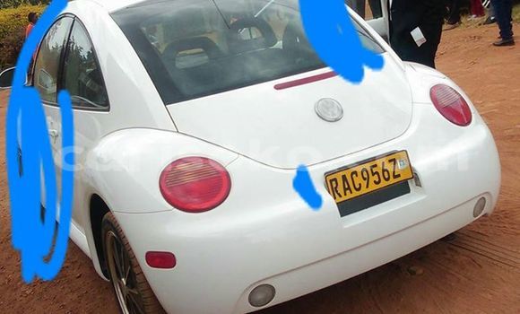 اشتري مستعمل Volkswagen Beetle Blanc سيارة في Gicumbi في Rwanda اشتري مستعمل Volkswagen Beetle Blanc سيارة في Gicumbi في Rwanda