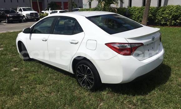 Sayi Na hannu Toyota Corolla Blanc Mota in Kigali a Rwanda Sayi Na hannu Toyota Corolla Blanc Mota in Kigali a Rwanda