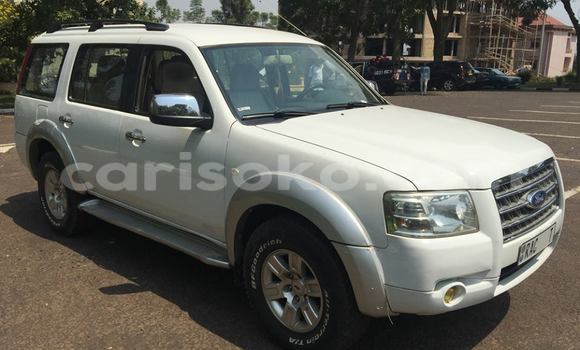 Sayi Na hannu Ford Club Wagon Noir Mota in Kigali a Rwanda Sayi Na hannu Ford Club Wagon Noir Mota in Kigali a Rwanda