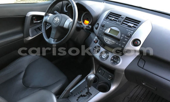 Sayi Na hannu Toyota RAV4 Gris Mota in Kigali a Rwanda Sayi Na hannu Toyota RAV4 Gris Mota in Kigali a Rwanda