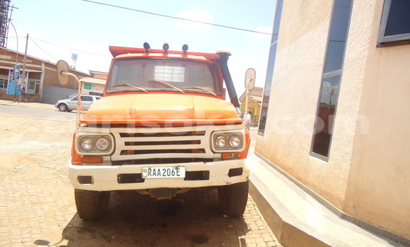 اشتري مستعمل Nissan 350Z Autre سيارة في Kigali في Rwanda