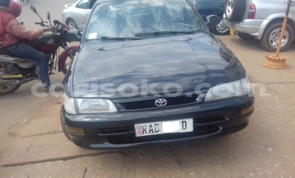 Sayi Na hannu Toyota Corolla Noir Mota in Kigali a Rwanda Sayi Na hannu Toyota Corolla Noir Mota in Kigali a Rwanda