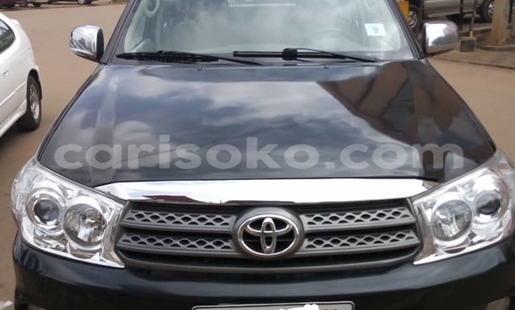 Sayi Na hannu Toyota Fortuner Noir Mota in Kigali a Rwanda Sayi Na hannu Toyota Fortuner Noir Mota in Kigali a Rwanda