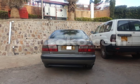 Sayi Na hannu Toyota RAV4 Marron Mota in Kigali a Rwanda Sayi Na hannu Toyota RAV4 Marron Mota in Kigali a Rwanda