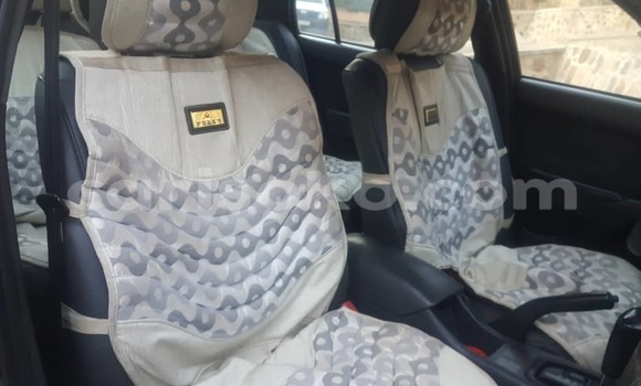 Sayi Na hannu Toyota RAV4 Marron Mota in Kigali a Rwanda Sayi Na hannu Toyota RAV4 Marron Mota in Kigali a Rwanda