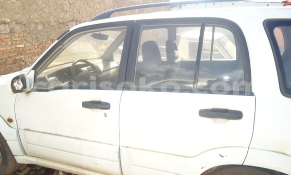 Acheter Occasion Voiture Suzuki Grand Vitara Blanc à Kigali, Rwanda