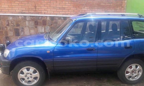 Sayi Na hannu Toyota RAV4 Bleu Mota in Kigali a Rwanda Sayi Na hannu Toyota RAV4 Bleu Mota in Kigali a Rwanda