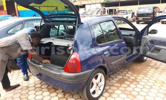 Sayi Na hannu Renault Clio Bleu Mota in Kigali a Rwanda Sayi Na hannu Renault Clio Bleu Mota in Kigali a Rwanda