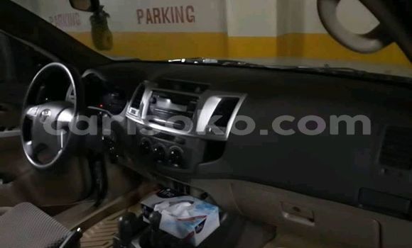 Sayi Na hannu Toyota Fortuner Gris Mota in Kigali a Rwanda Sayi Na hannu Toyota Fortuner Gris Mota in Kigali a Rwanda