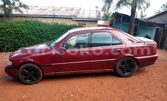 Sayi Na hannu Mercedes-Benz C–Class Rouge Mota in Kigali a Rwanda Sayi Na hannu Mercedes-Benz C–Class Rouge Mota in Kigali a Rwanda