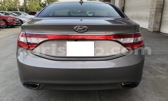 Acheter Occasion Voiture Hyundai Azera Marron à Kigali, Rwanda Acheter Occasion Voiture Hyundai Azera Marron à Kigali, Rwanda