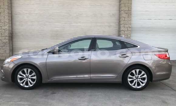 Acheter Occasion Voiture Hyundai Azera Marron à Kigali, Rwanda Acheter Occasion Voiture Hyundai Azera Marron à Kigali, Rwanda