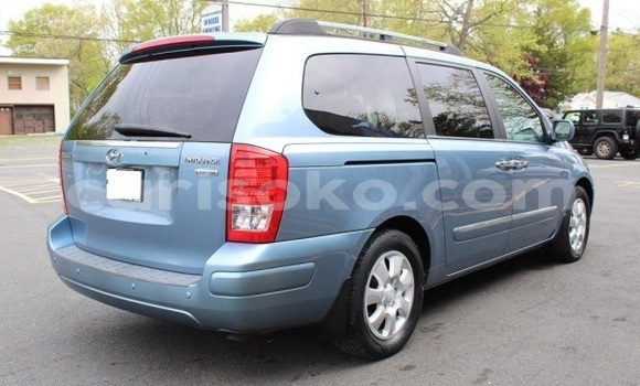 Buy Used Hyundai Entourage Blue Car in Kigali in Rwanda Buy Used Hyundai Entourage Blue Car in Kigali in Rwanda